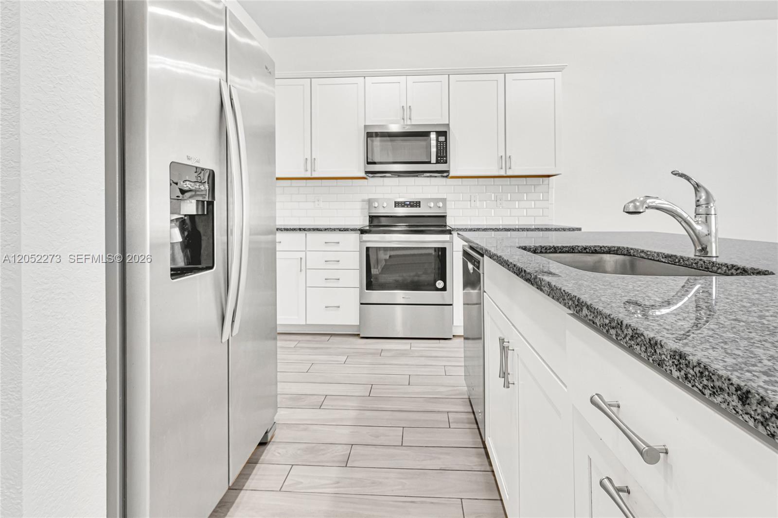 4164 3 / 3 1776 sq. ft. $ 2026-08-03 0 Photo