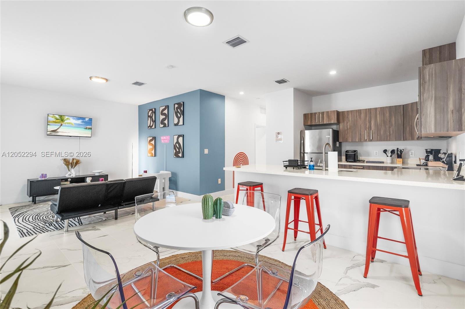 See details / 2576 sq. ft. $ 2026-07-12 0 Photo