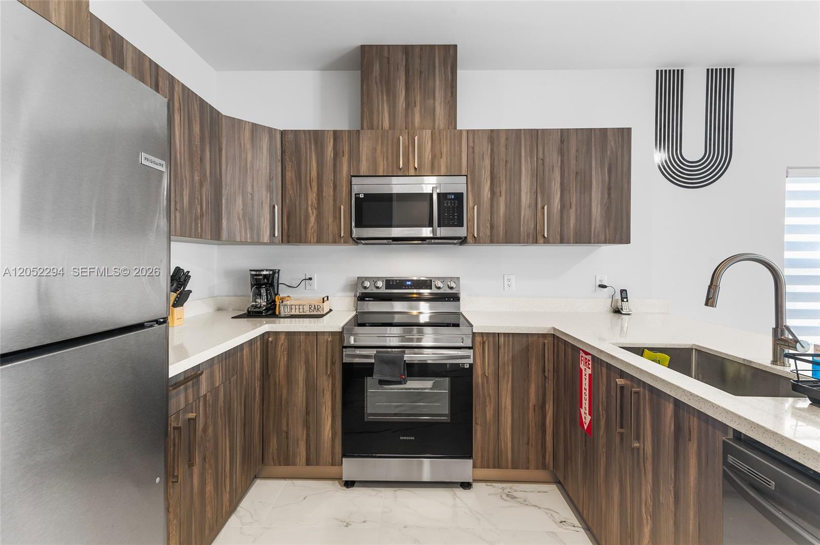 See details / 2576 sq. ft. $ 2026-07-12 0 Photo