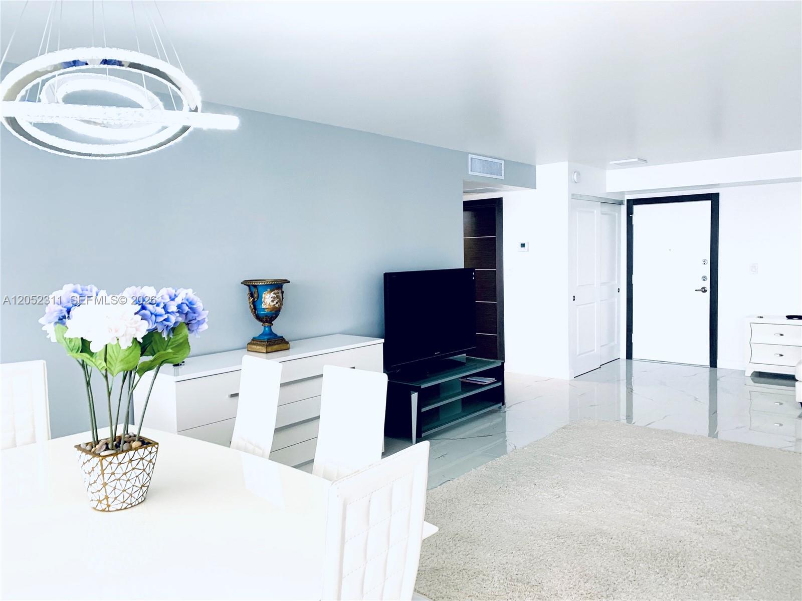 See details 602 2 / 2 1275 sq. ft. $ 2026-07-12 0 Photo