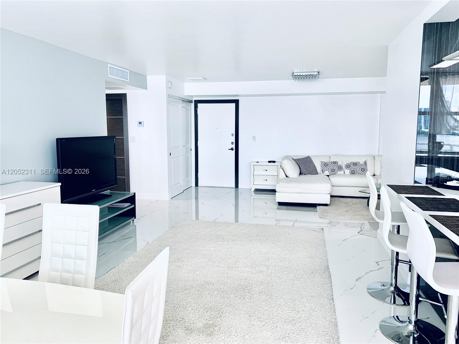See details 602 2 / 2 1275 sq. ft. $ 2026-07-12 0 Photo