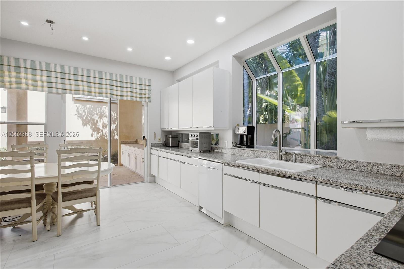 Photo of 3722 208th Ter (3722), Aventura, Florida, 33180 -