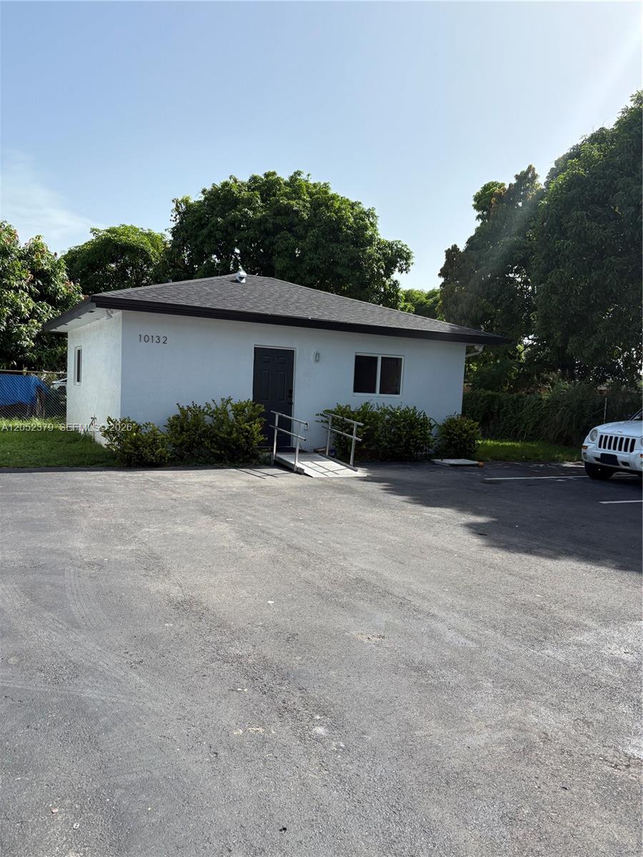 Ver detalles / 3255 sq. ft. $ 2026-07-13 0 foto