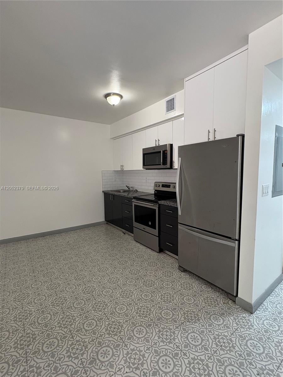 Ver detalles / 3255 sq. ft. $ 2026-07-13 0 foto