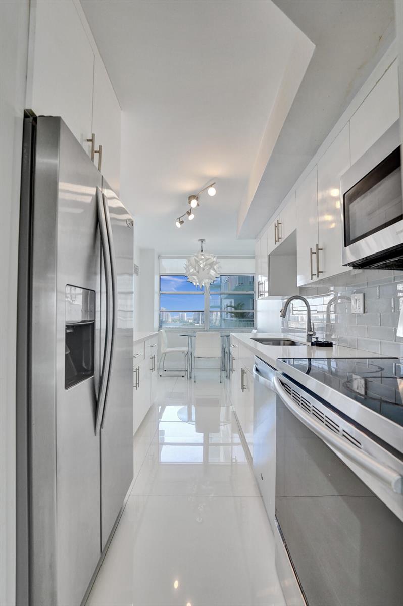 Ver detalles 1401 2 / 2 1488 sq. ft. $ 2026-07-14 0 foto
