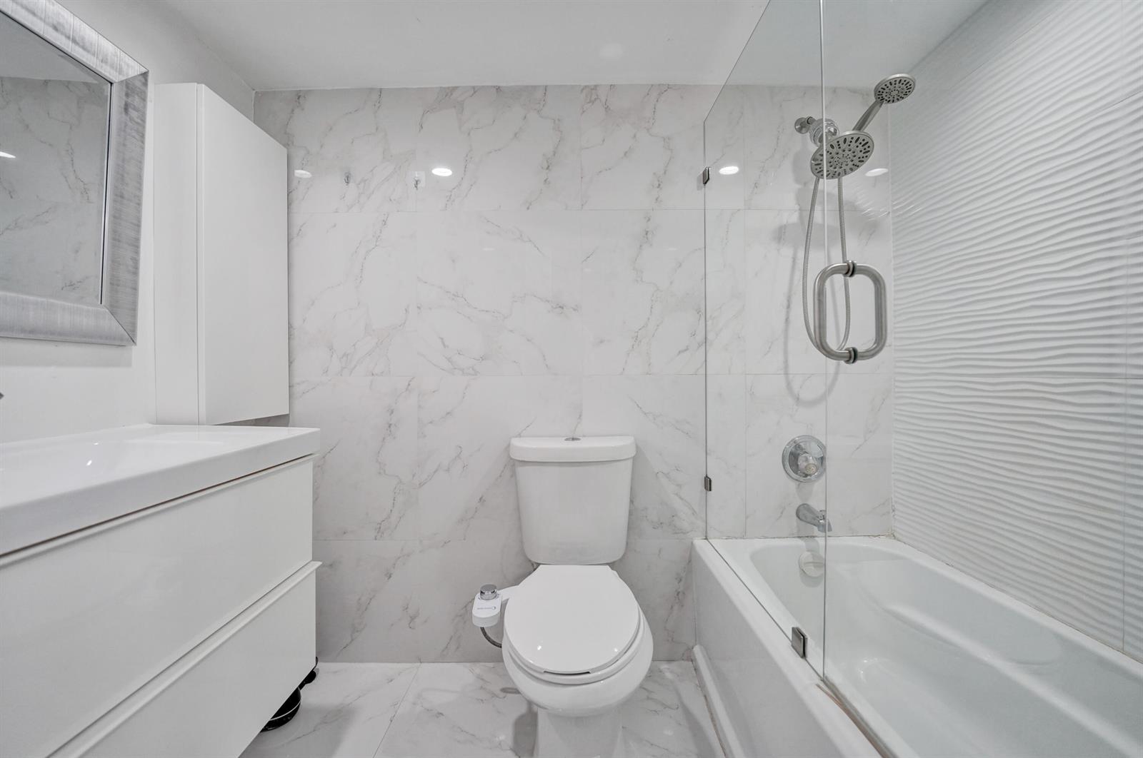 Ver detalles 1401 2 / 2 1488 sq. ft. $ 2026-07-14 0 foto