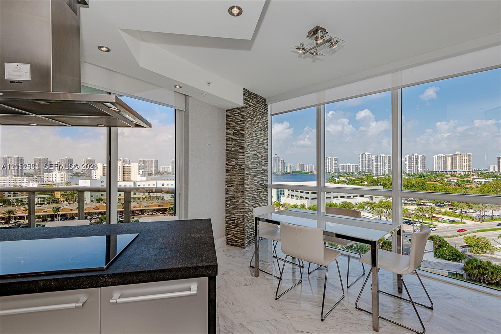 Ver detalles 1101 2 / 3 1649 sq. ft. $ 2026-07-13 0 foto