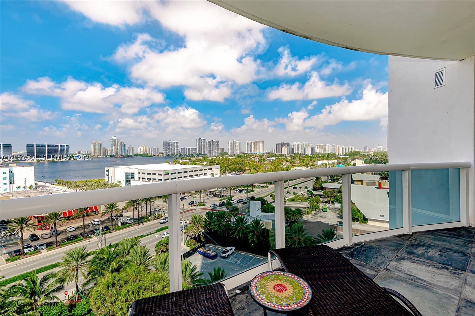 Ver detalles 1101 2 / 3 1649 sq. ft. $ 2026-07-13 0 foto