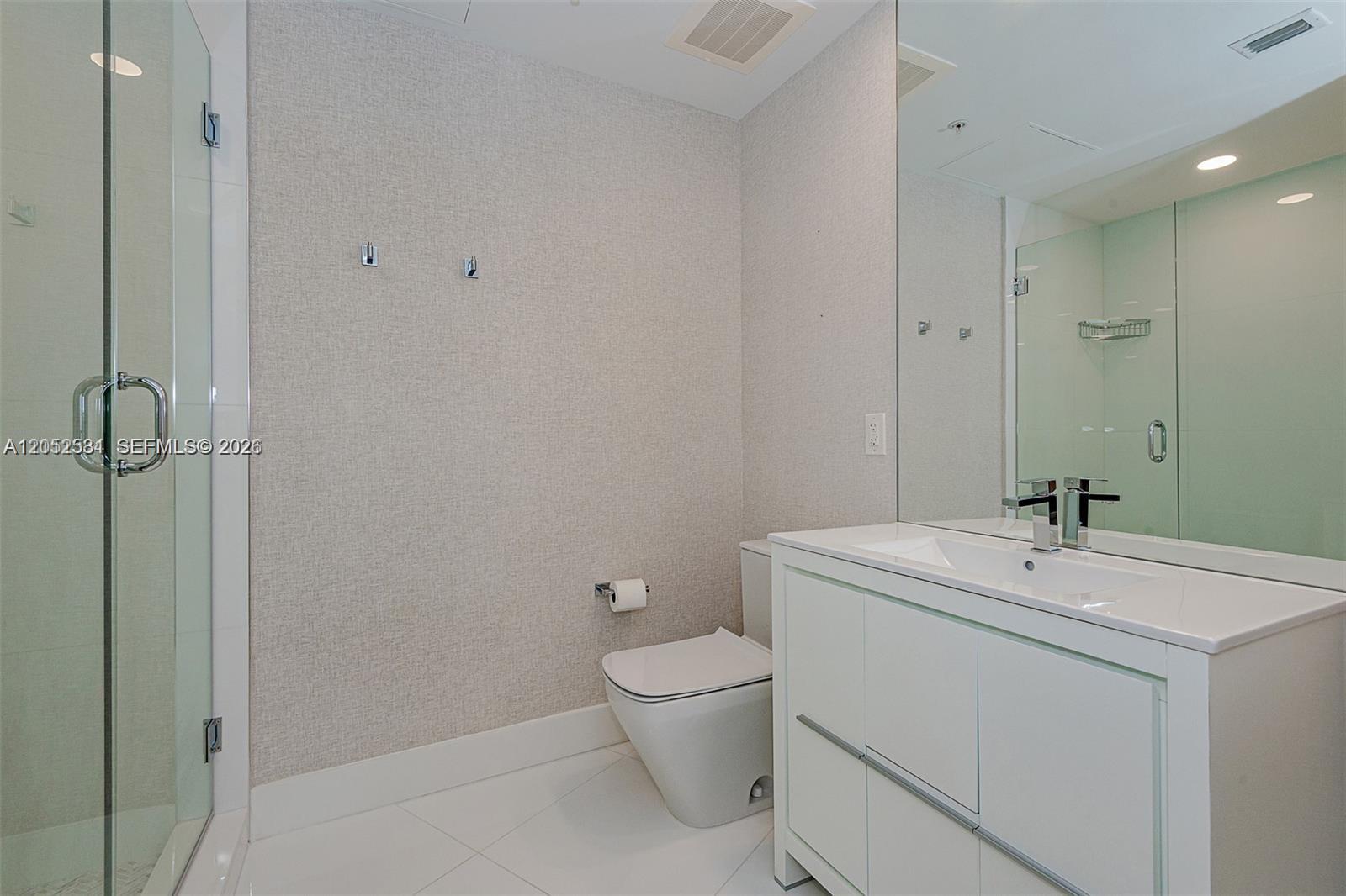Ver detalles 1101 2 / 3 1649 sq. ft. $ 2026-07-13 0 foto