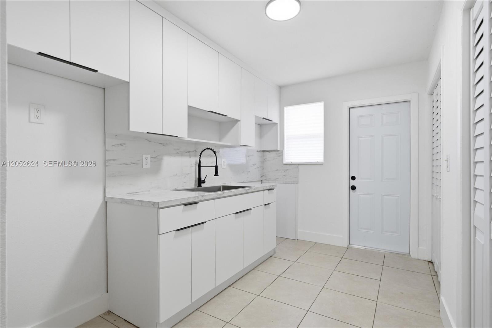   /  2010 sq. ft. $ 2026-08-25 0 Photo