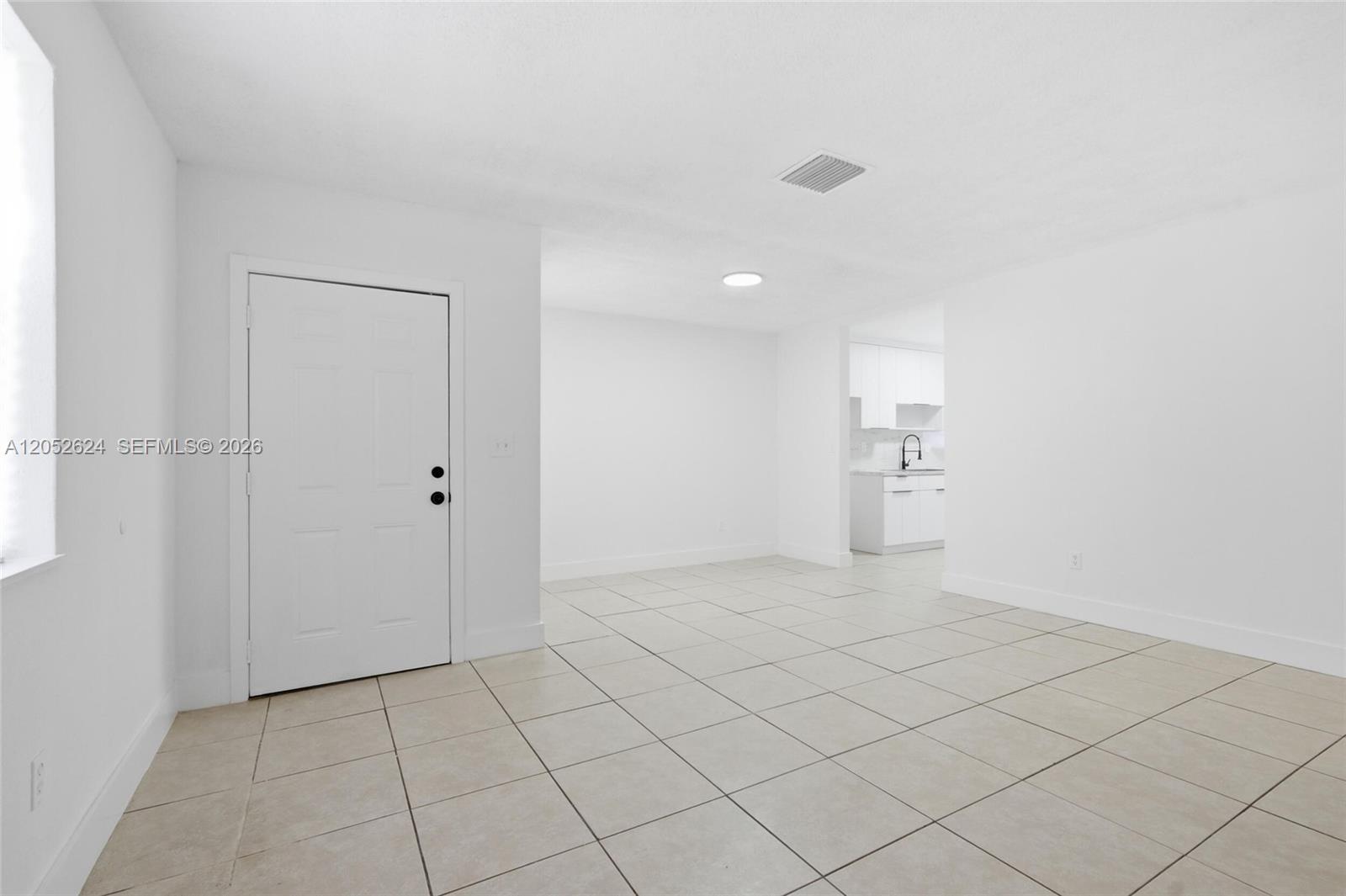   /  2010 sq. ft. $ 2026-08-25 0 Photo