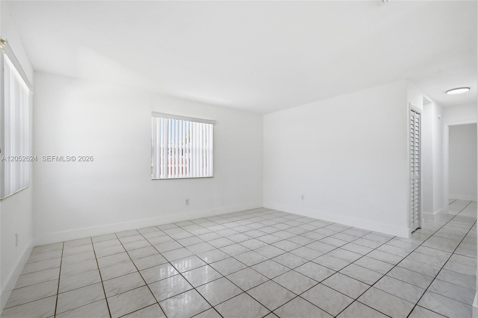   /  2010 sq. ft. $ 2026-08-25 0 Photo