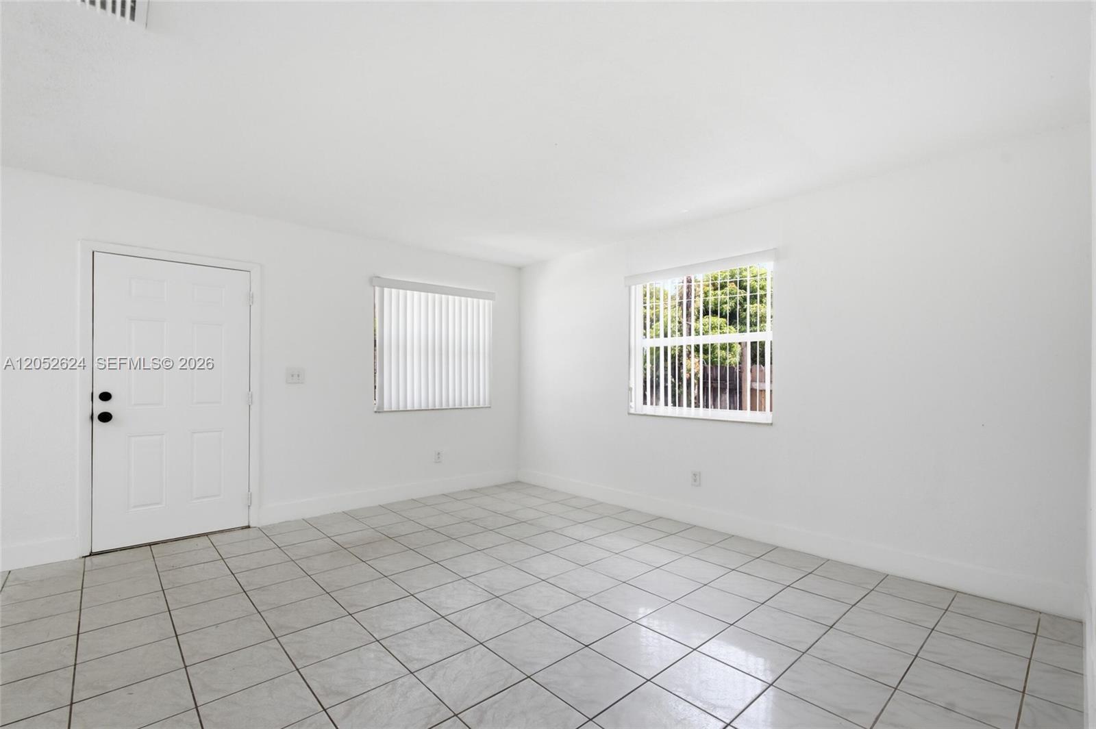   /  2010 sq. ft. $ 2026-08-25 0 Photo