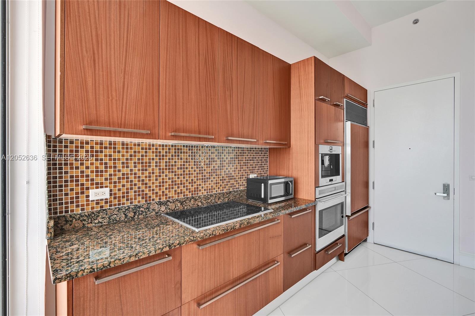 4305 2 / 2 1435 sq. ft. $ 2026-07-13 0 Photo