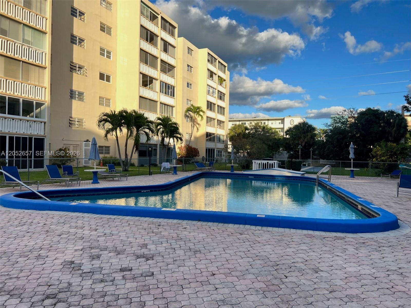 Photo of 301 14th Ave #608, Hallandale Beach, Florida, 33009 -