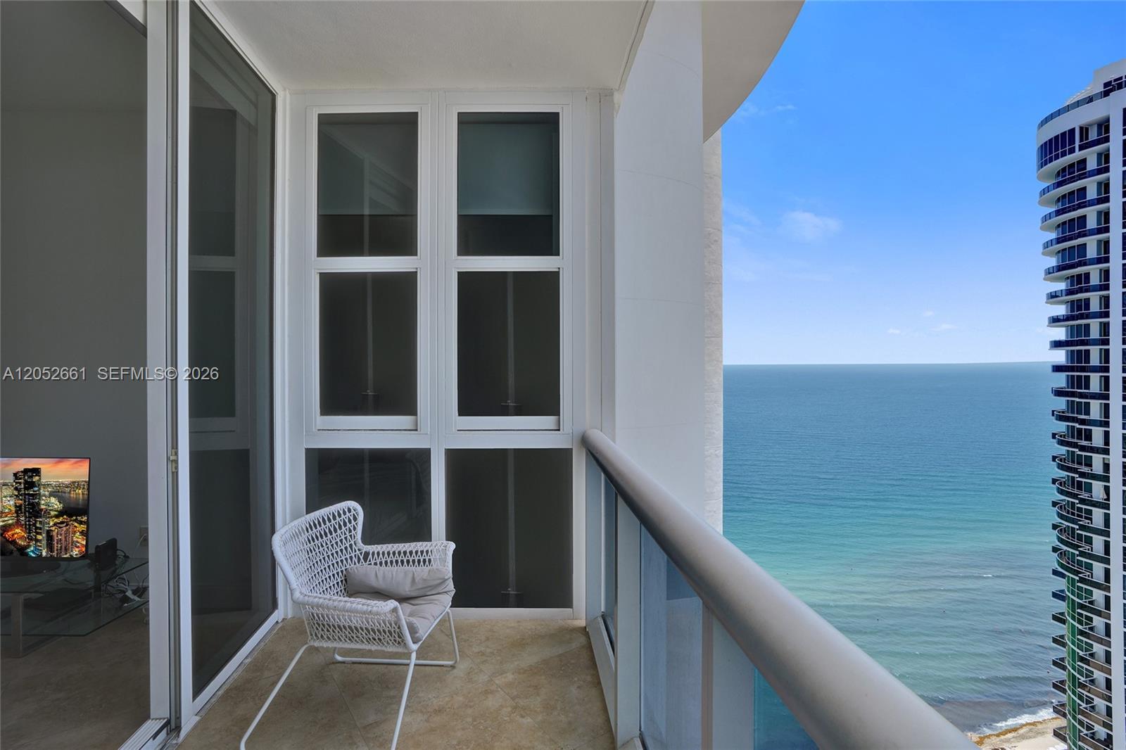 Ver detalles 4705 2 / 2 1577 sq. ft. $ 2026-07-13 0 foto