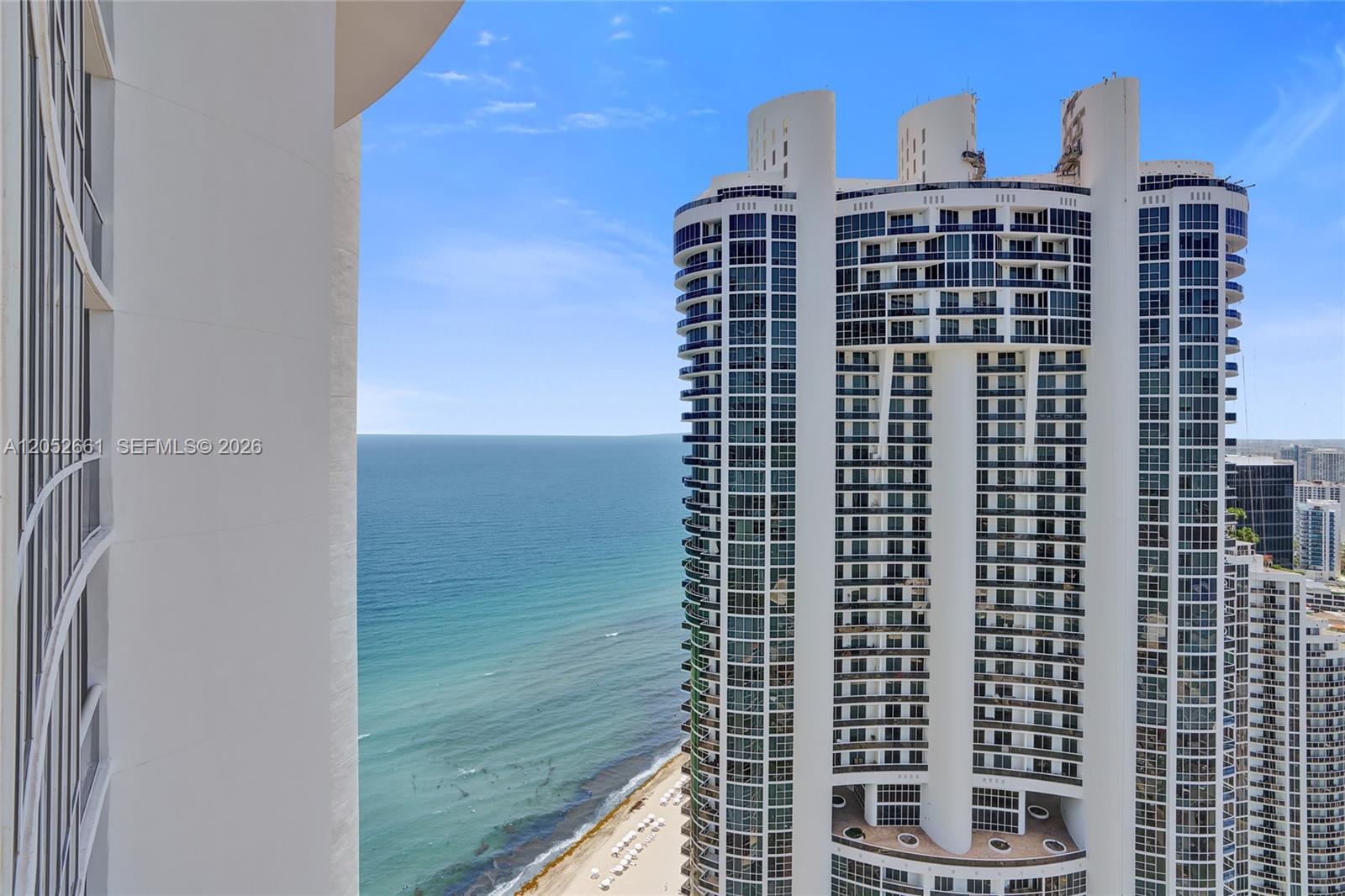 Ver detalles 4705 2 / 2 1577 sq. ft. $ 2026-07-13 0 foto