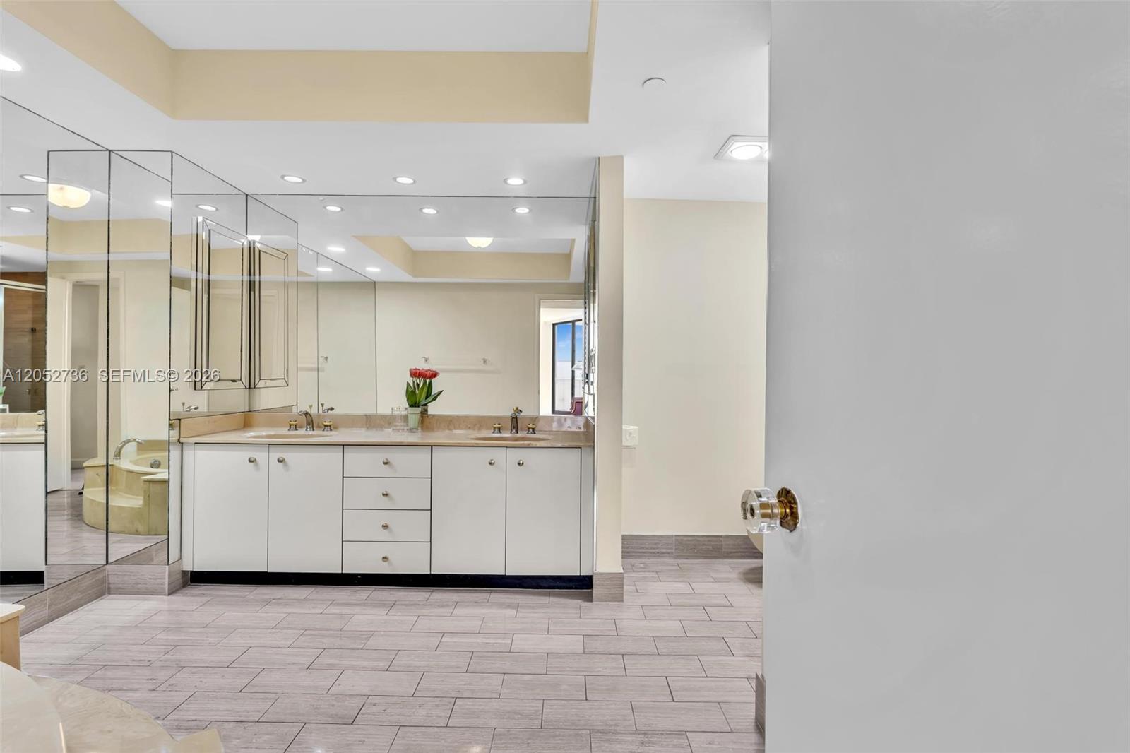 Photo of 20281 Country Club Dr  #1907, Aventura, Florida, 33180 - 