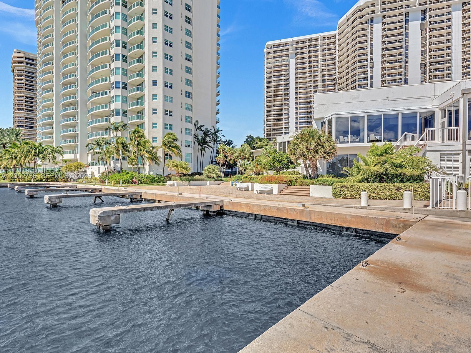 Photo of 20281 Country Club Dr  #1907, Aventura, Florida, 33180 - 