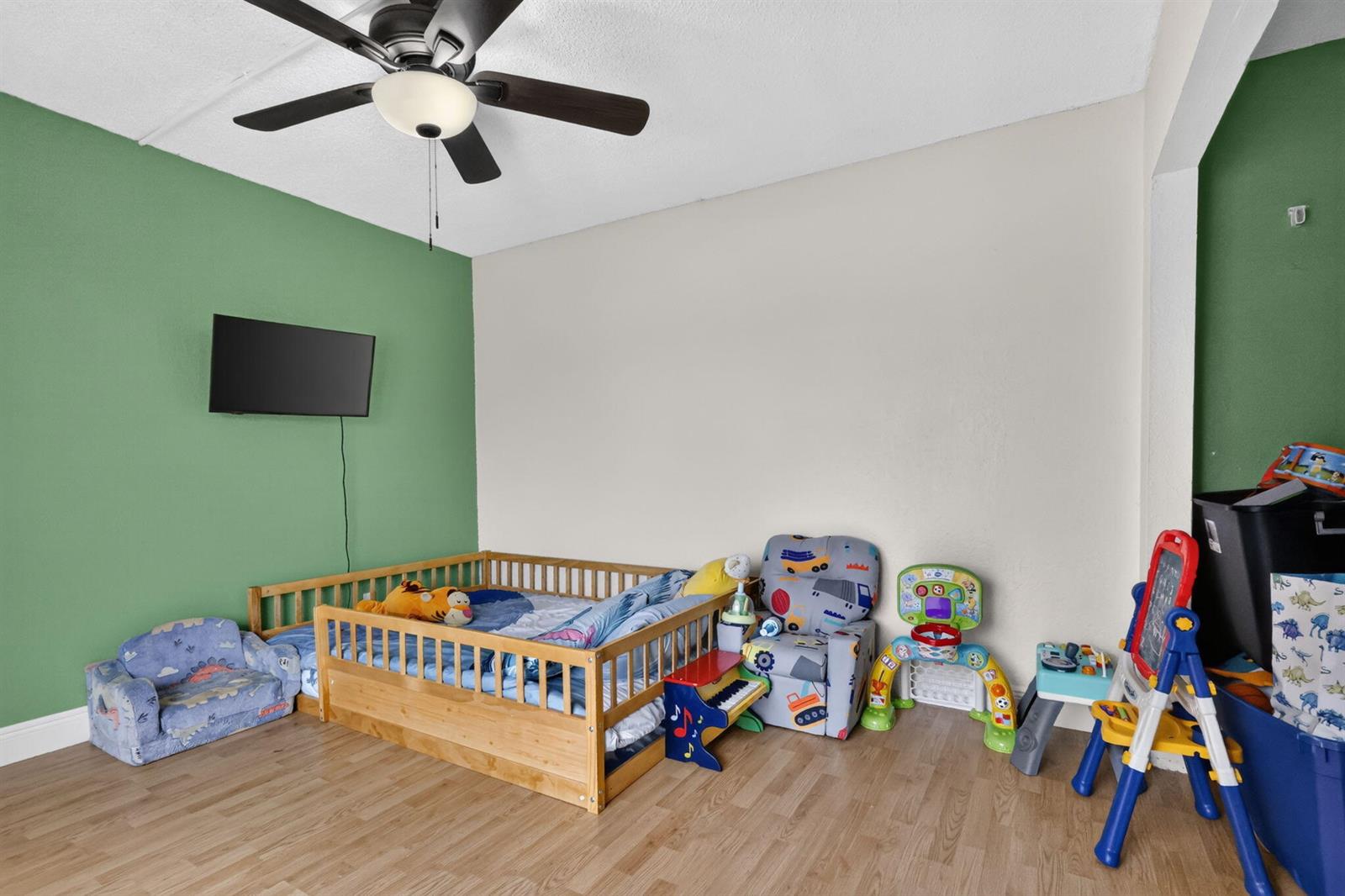 Ver detalles 1201 3 / 1500 sq. ft. $ 2026-07-14 0 foto
