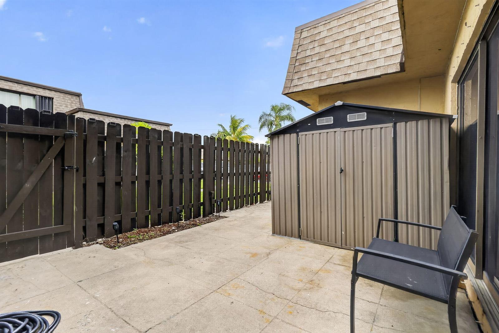 Ver detalles 1201 3 / 1500 sq. ft. $ 2026-07-14 0 foto