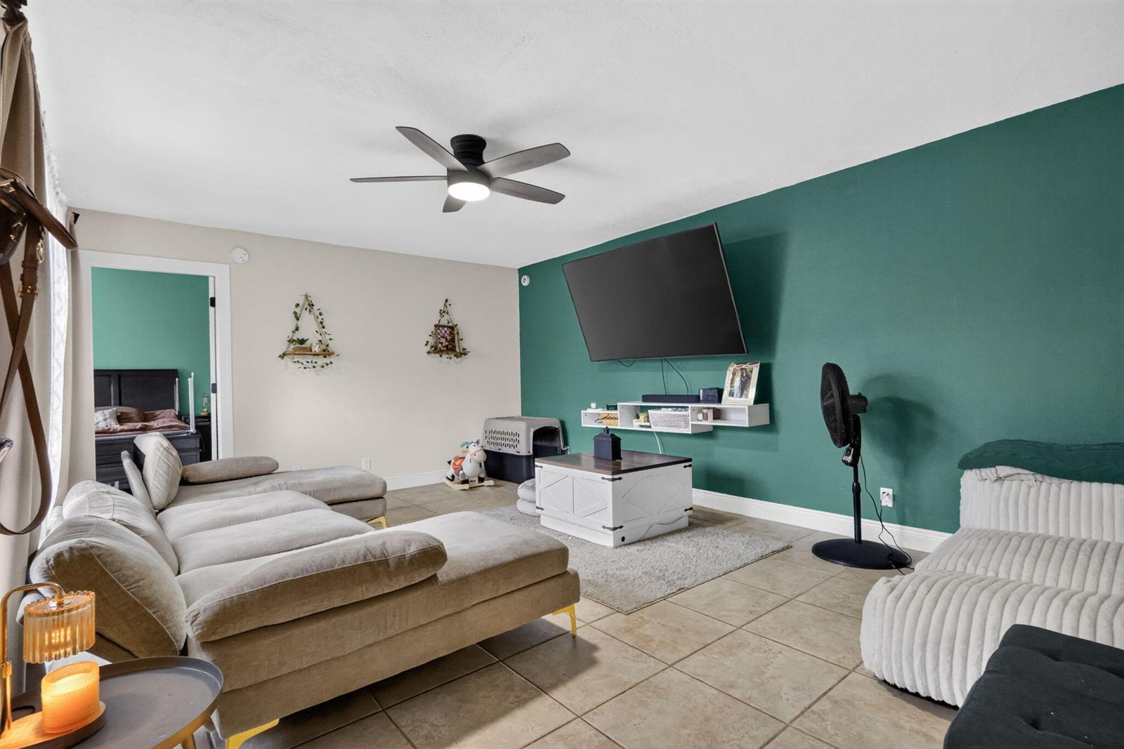 Ver detalles 1201 3 / 1500 sq. ft. $ 2026-07-14 0 foto