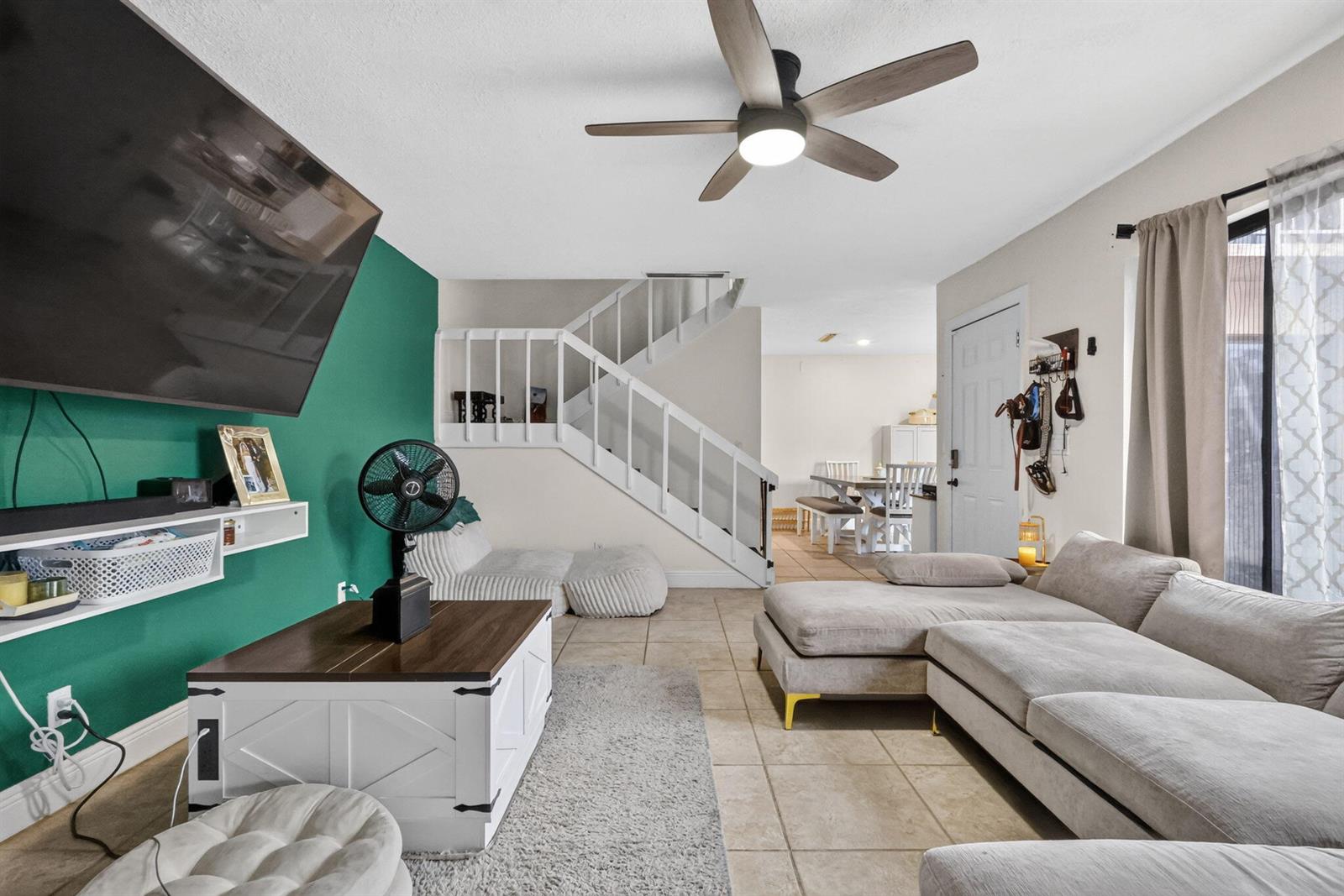 Ver detalles 1201 3 / 1500 sq. ft. $ 2026-07-14 0 foto