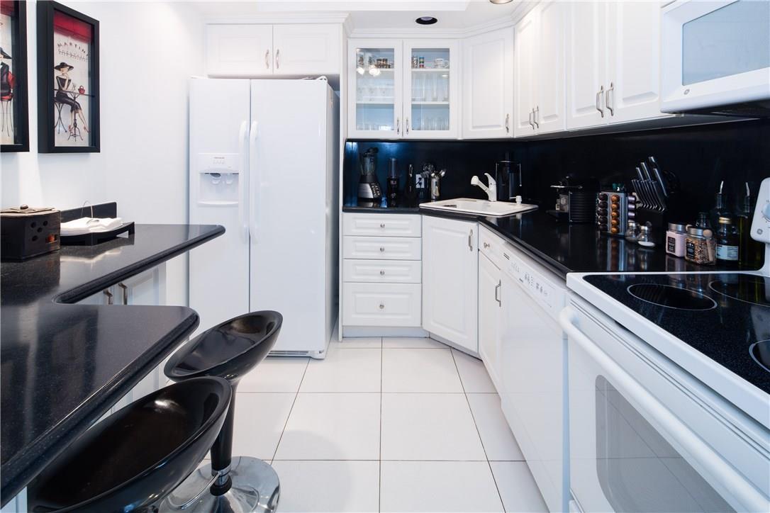 Photo of 20379 COUNTRY CLUB #638, Aventura, Florida, 33180 - Photo 3