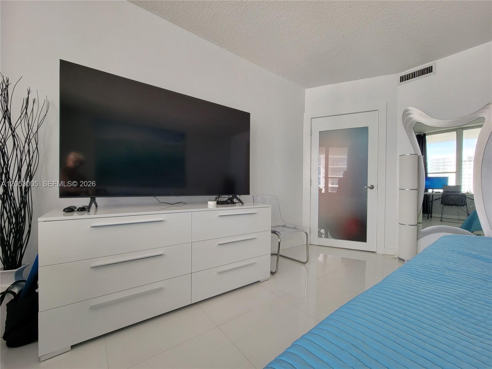 Photo of 3505 Ocean Dr  #1011, Hollywood, Florida, 33019 - 