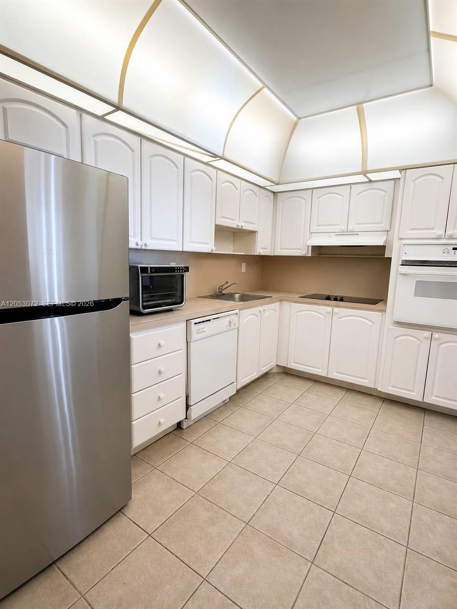 Photo of 19380 Collins Ave  #910, Sunny Isles Beach, Florida, 33160 - 