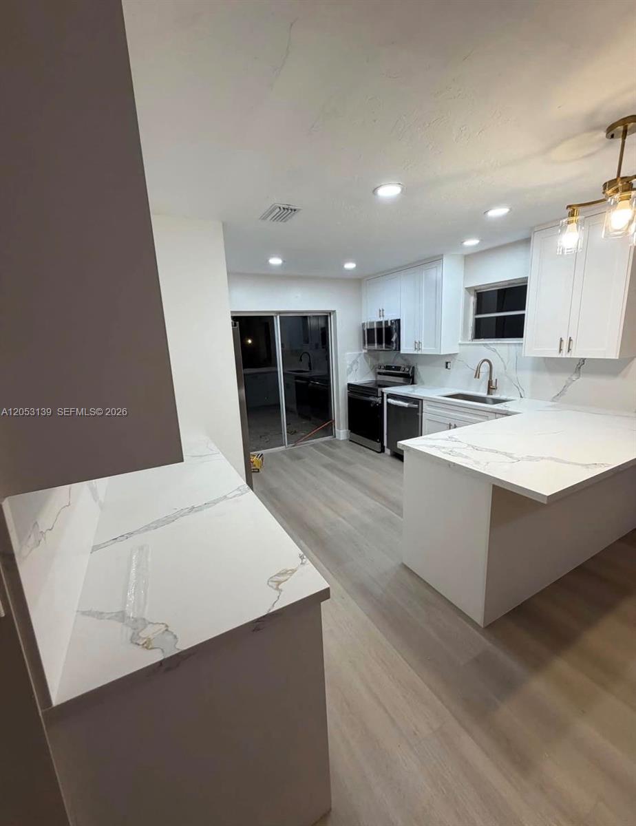 Ver detalles / 2274 sq. ft. $ 2026-07-14 0 foto
