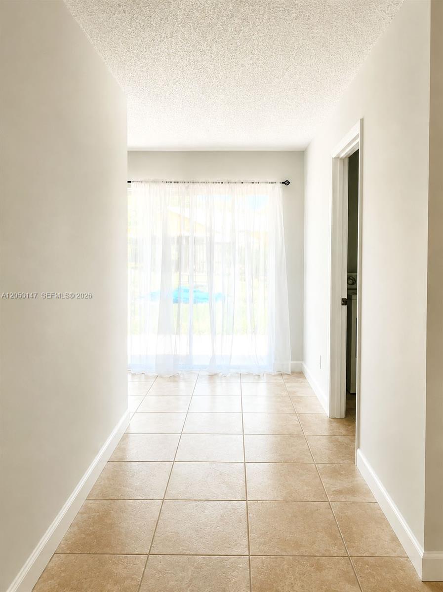   /  1131 sq. ft. $ 2026-07-14 0 foto