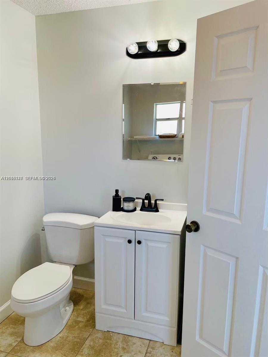   /  1131 sq. ft. $ 2026-07-14 0 foto