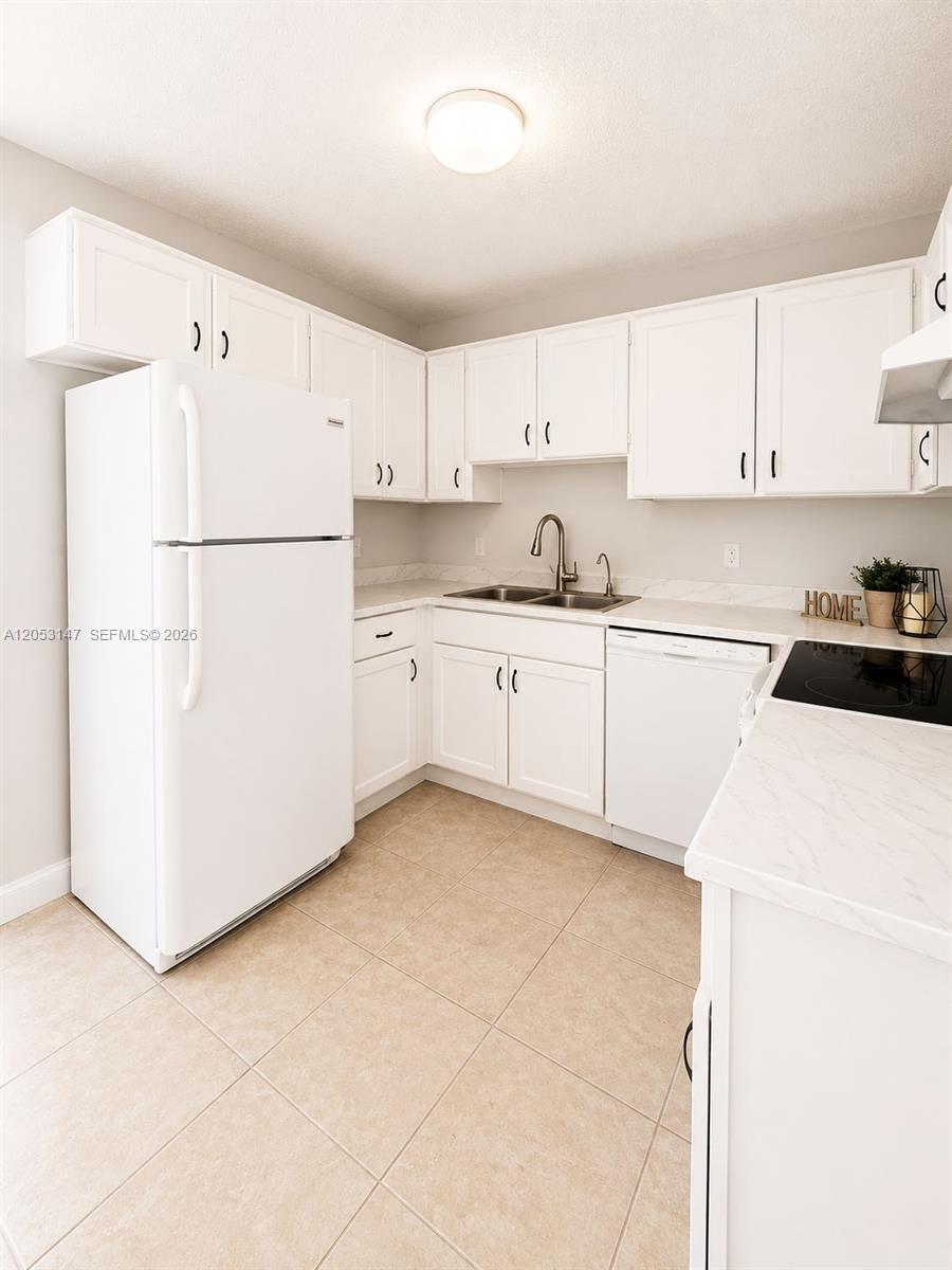  /  1131 sq. ft. $ 2026-07-14 0 foto