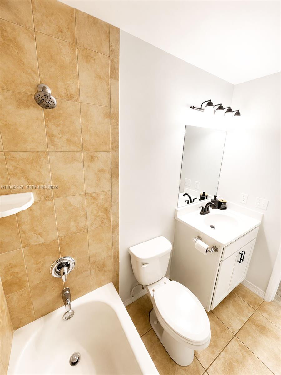   /  1131 sq. ft. $ 2026-07-14 0 foto
