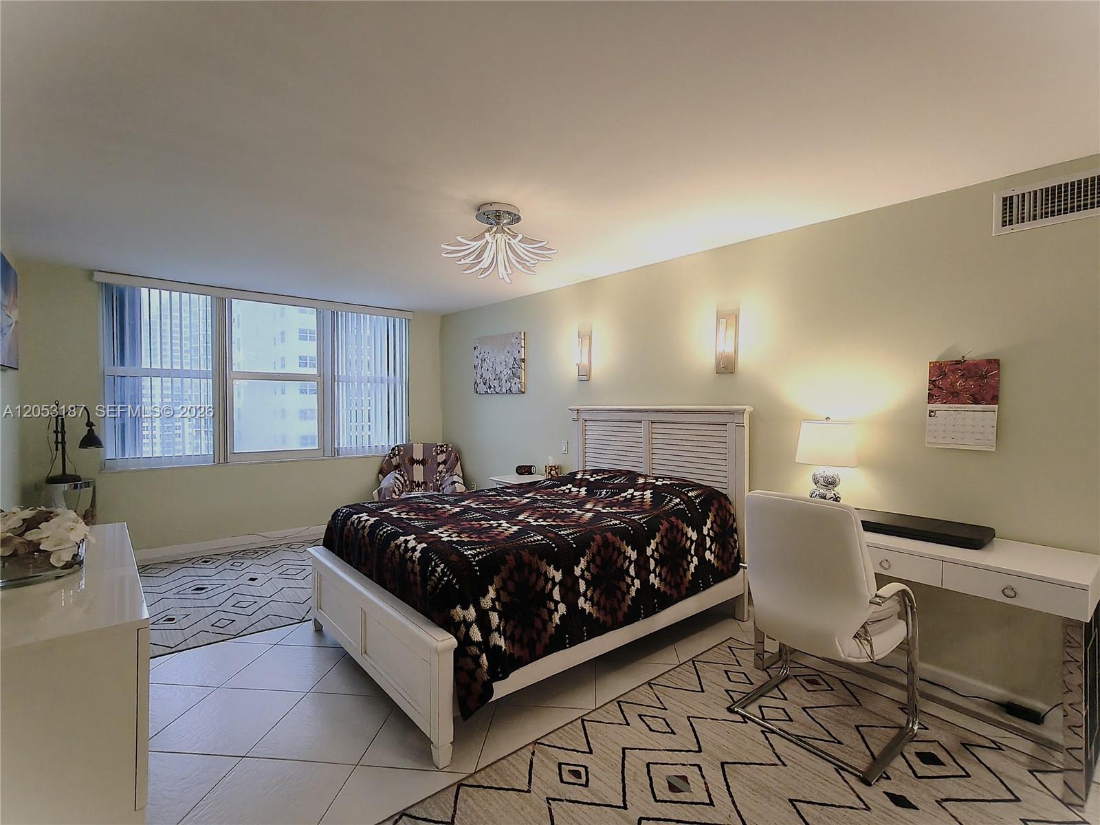 Photo of 2751 Ocean Dr  #1106S, Hollywood, Florida, 33019 - 