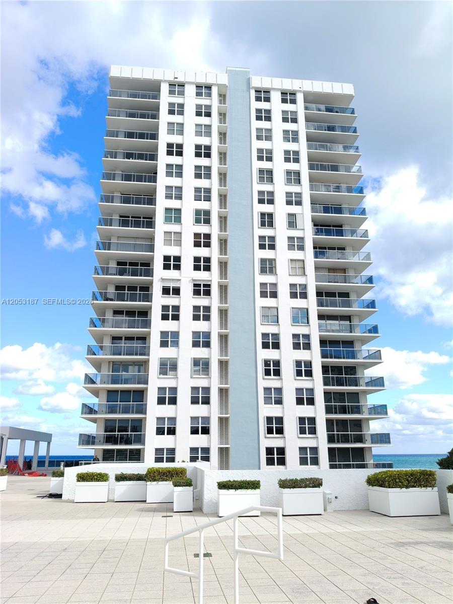 Photo of 2751 Ocean Dr  #1106S, Hollywood, Florida, 33019 - 