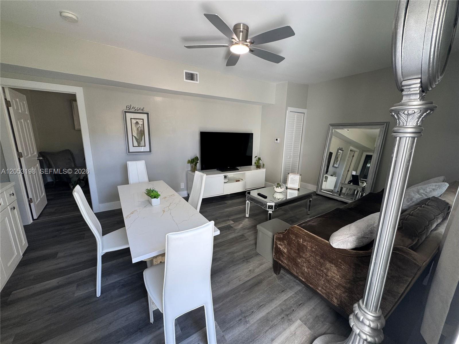 Ver detalles / 1689 sq. ft. $ 2026-07-14 0 foto