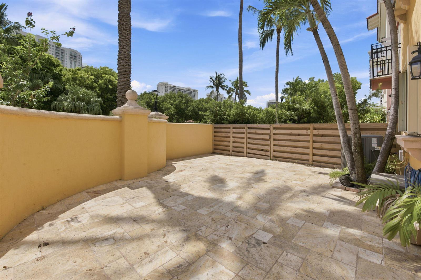 Photo of 18385 30TH  #18385 (18385), Aventura, Florida, 33160 - 16