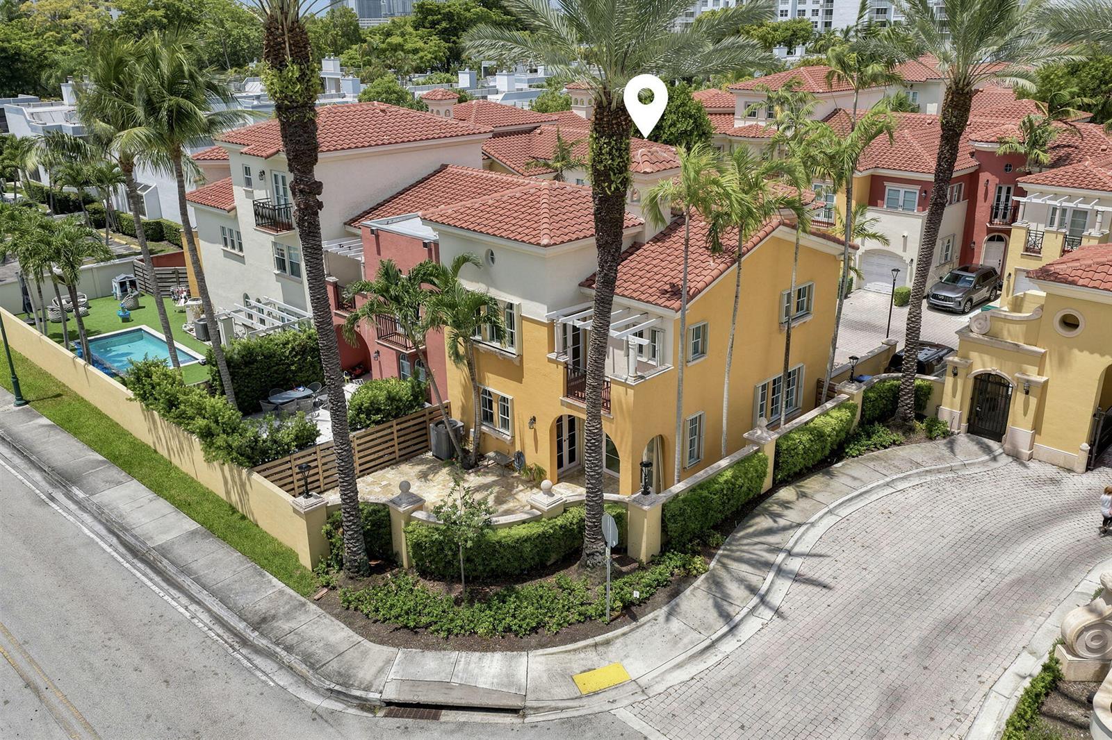 Photo of 18385 30TH  #18385 (18385), Aventura, Florida, 33160 - 2