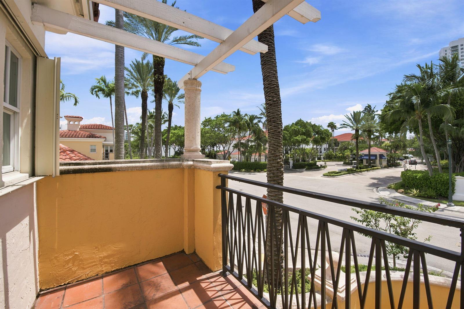 Photo of 18385 30TH  #18385 (18385), Aventura, Florida, 33160 - 31