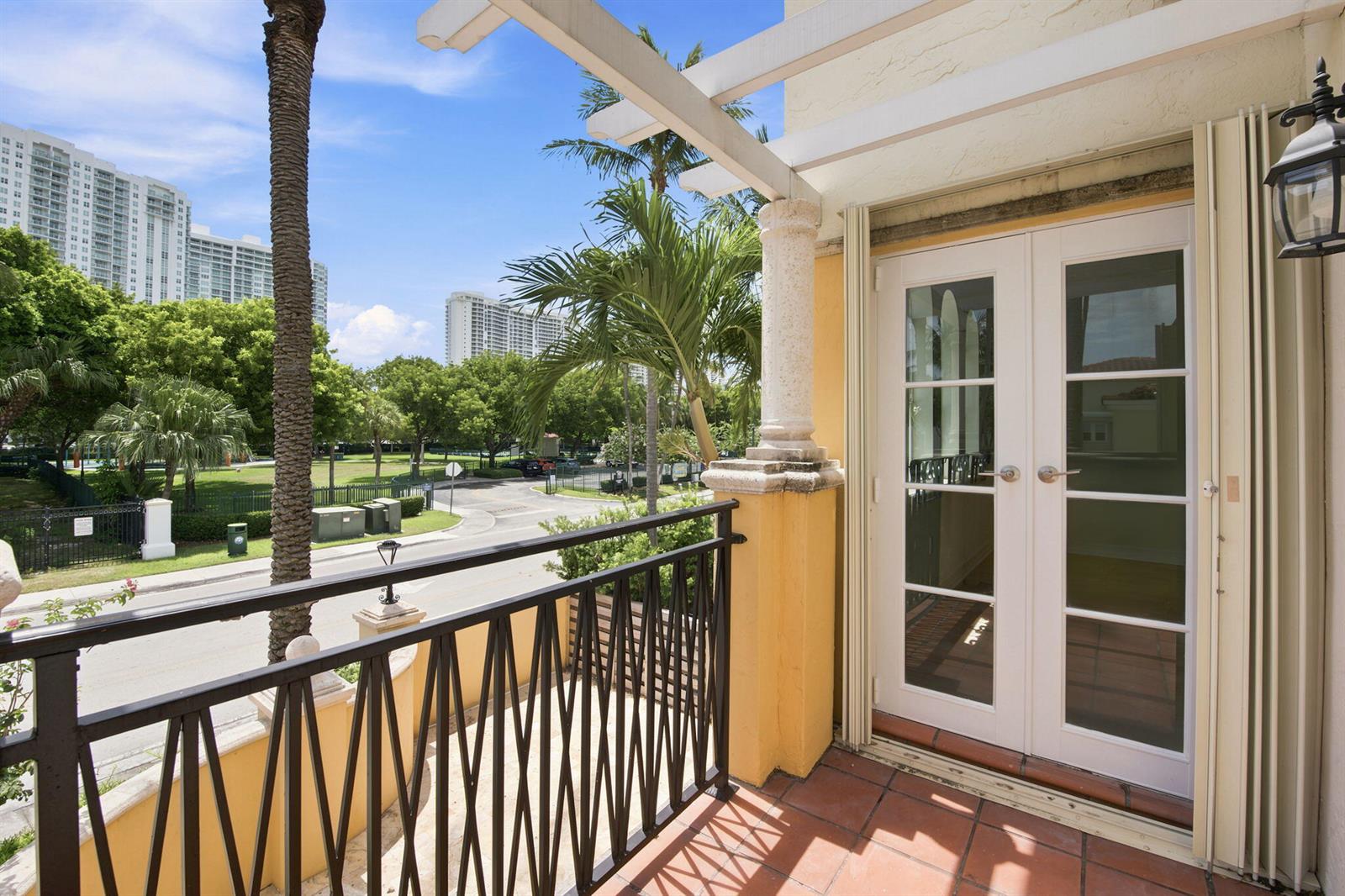 Photo of 18385 30TH  #18385 (18385), Aventura, Florida, 33160 - 32