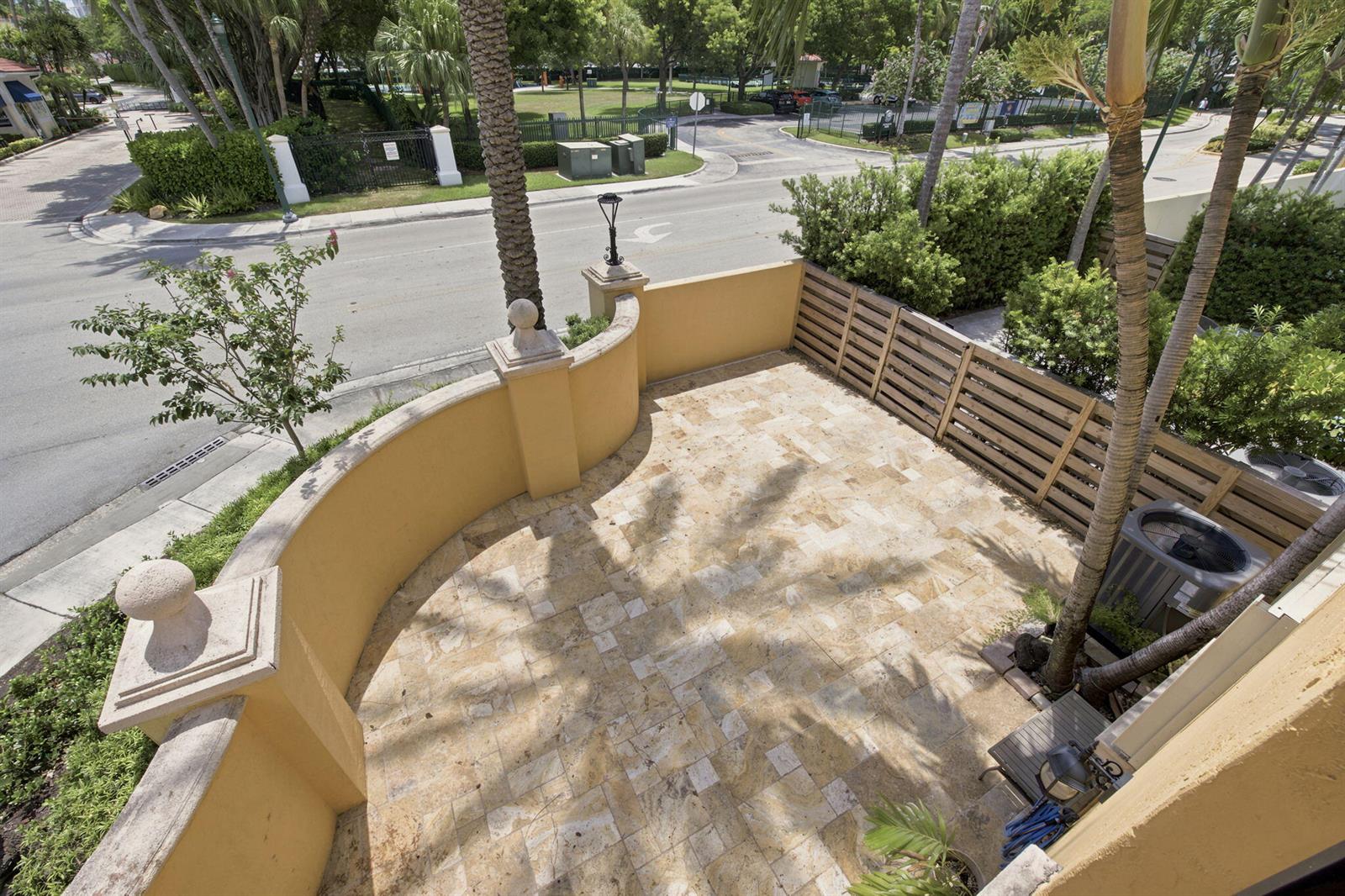 Photo of 18385 30TH  #18385 (18385), Aventura, Florida, 33160 - 33