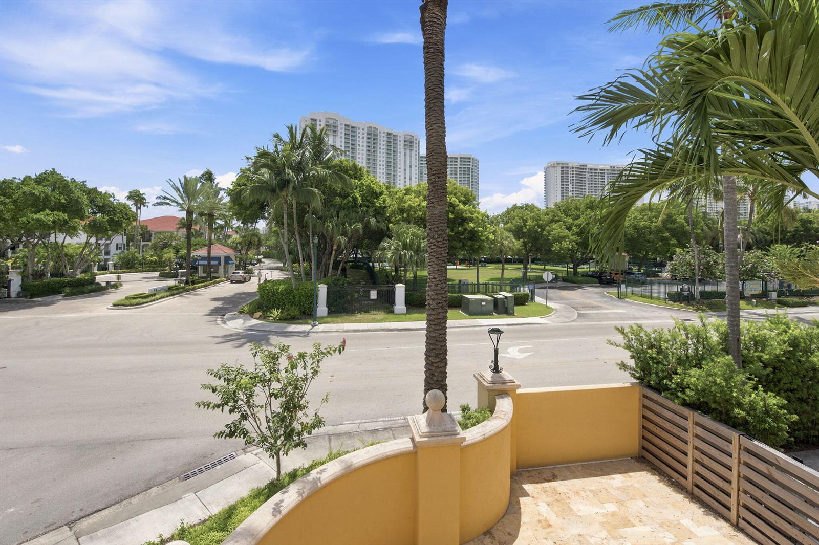 Photo of 18385 30TH  #18385 (18385), Aventura, Florida, 33160 - 34