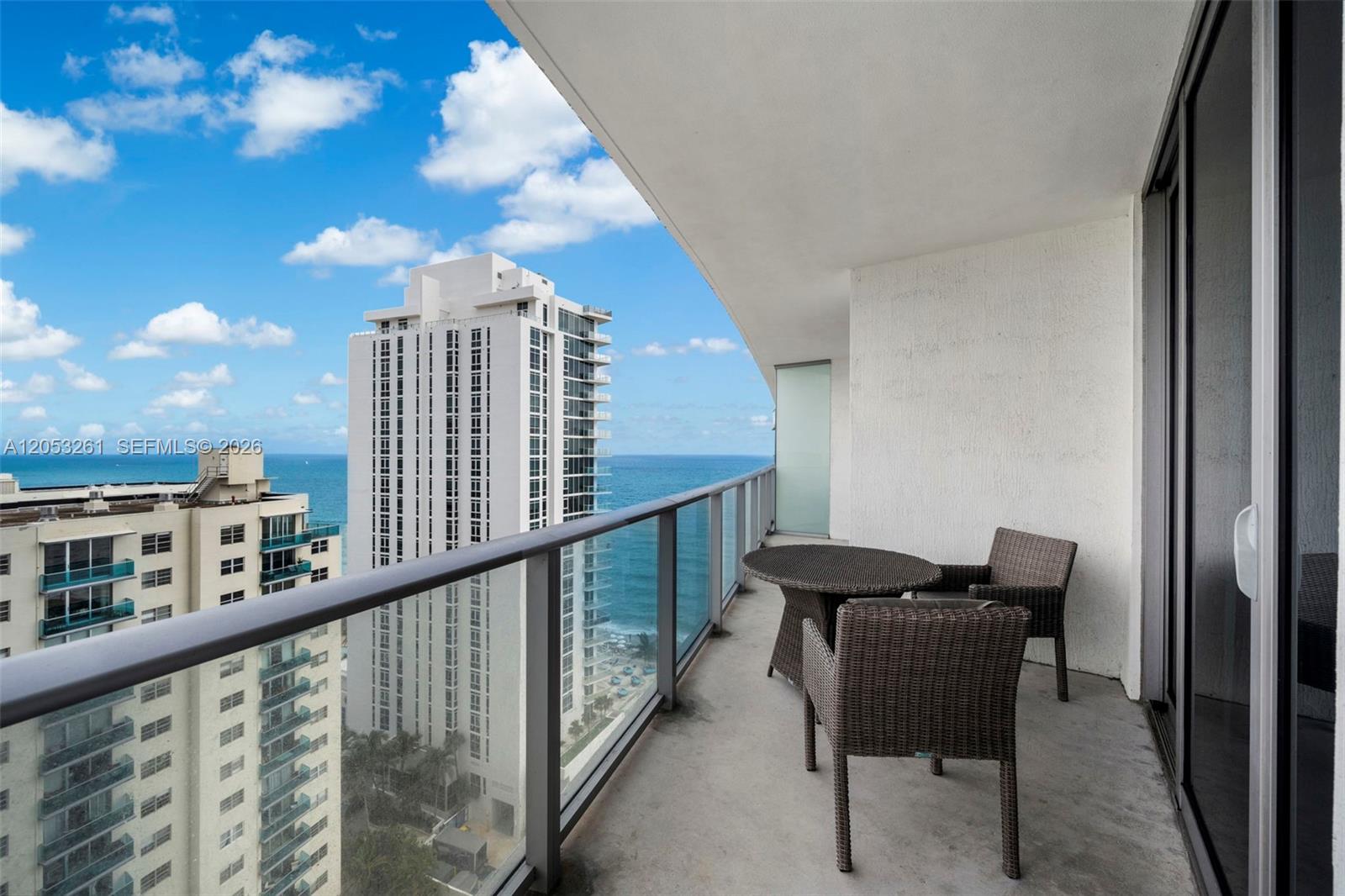 Ver detalles 1406 2 / 2 1129 sq. ft. $ 2026-07-14 0 foto