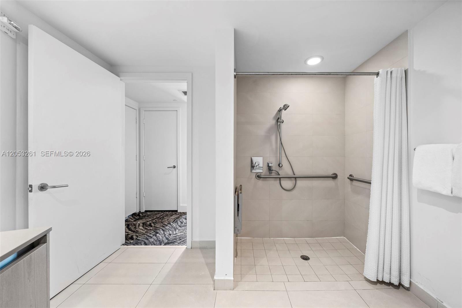 Ver detalles 1406 2 / 2 1129 sq. ft. $ 2026-07-14 0 foto