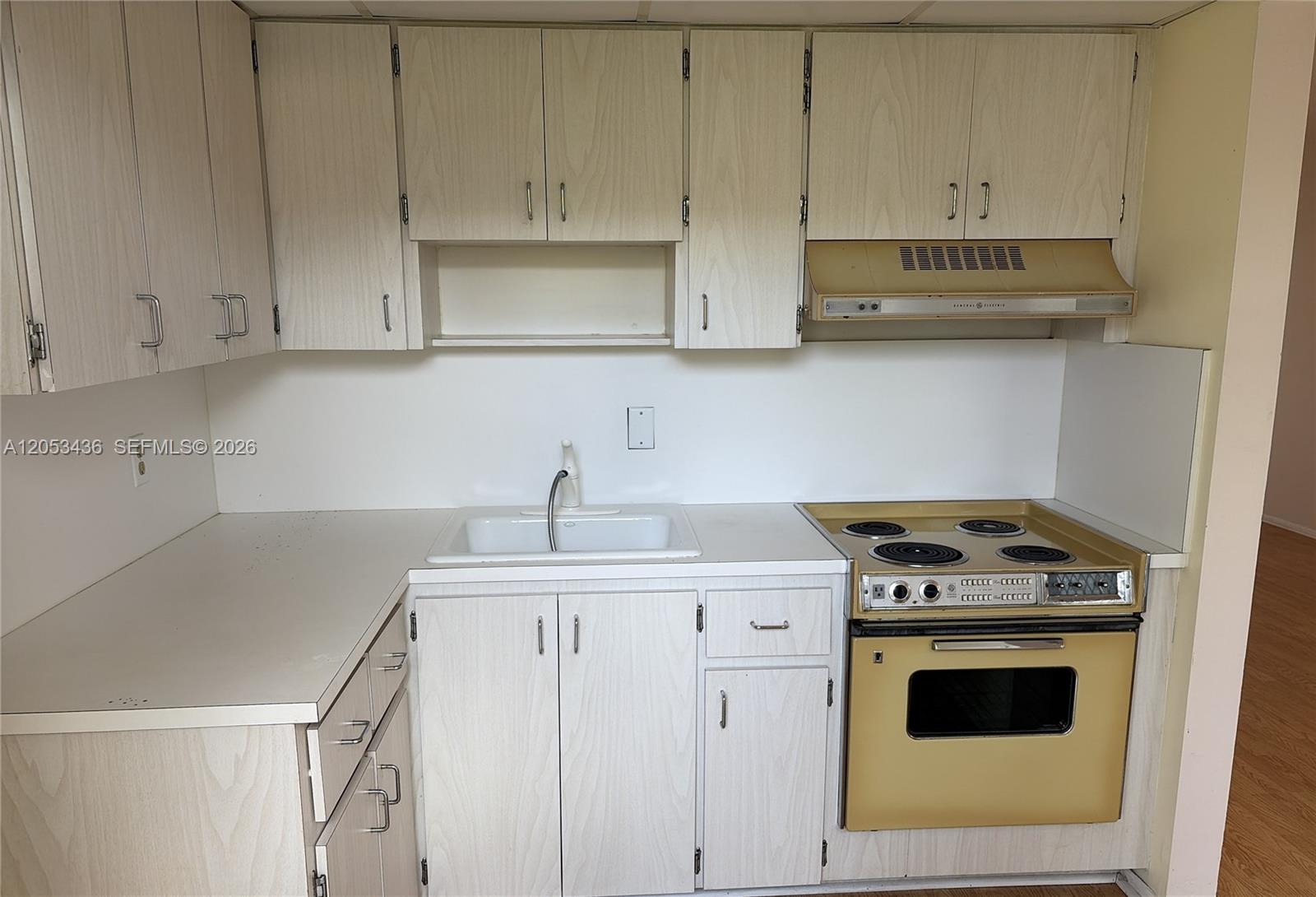 103 1 / 2 624 sq. ft. $ 2026-07-14 0 Photo