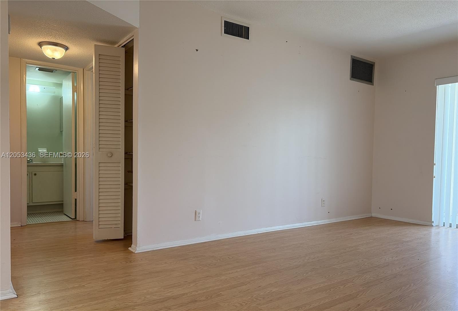 103 1 / 2 624 sq. ft. $ 2026-07-14 0 Photo