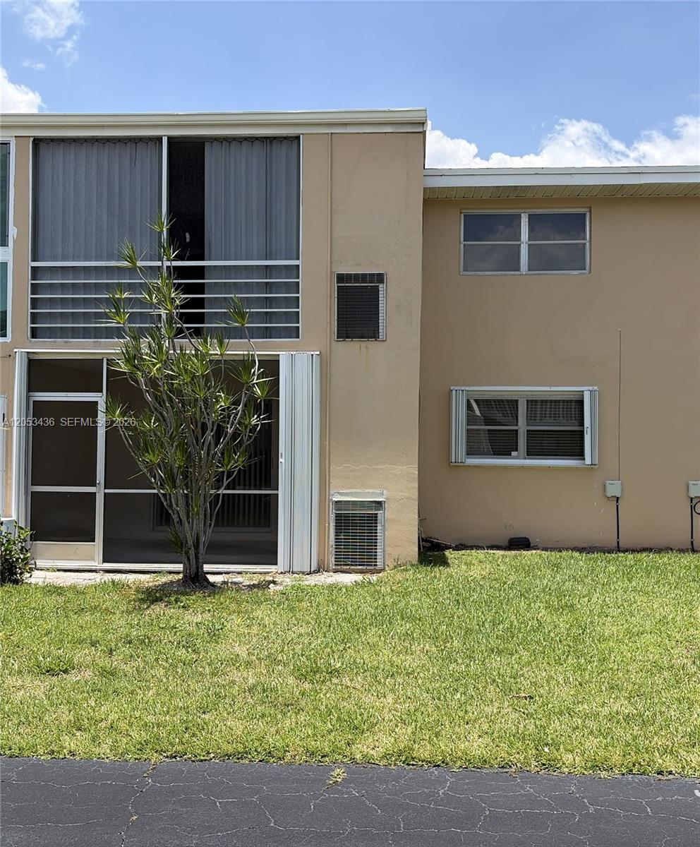 103 1 / 2 624 sq. ft. $ 2026-07-14 0 Photo