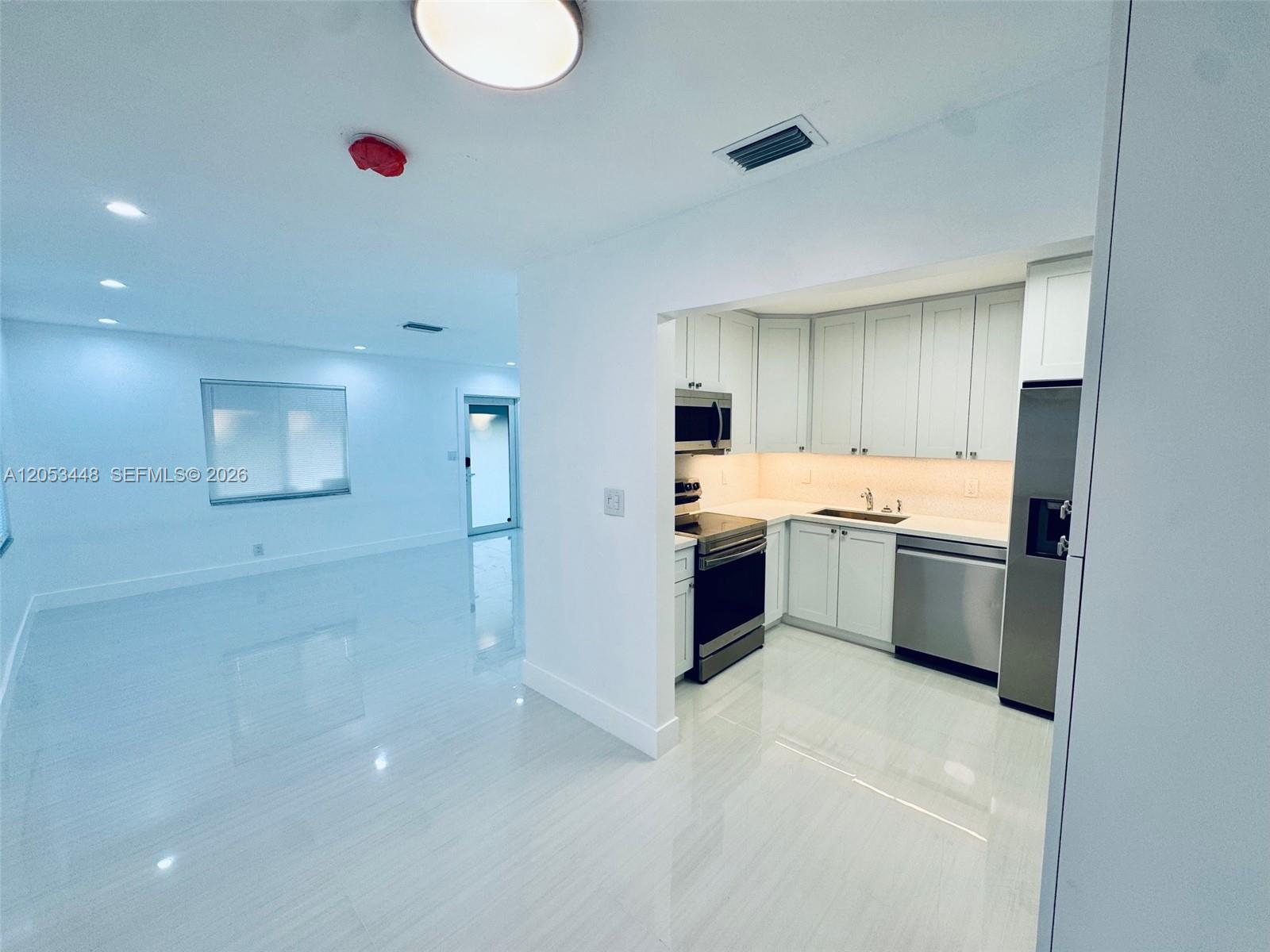 Ver detalles / 2502 sq. ft. $ 2026-07-14 0 foto